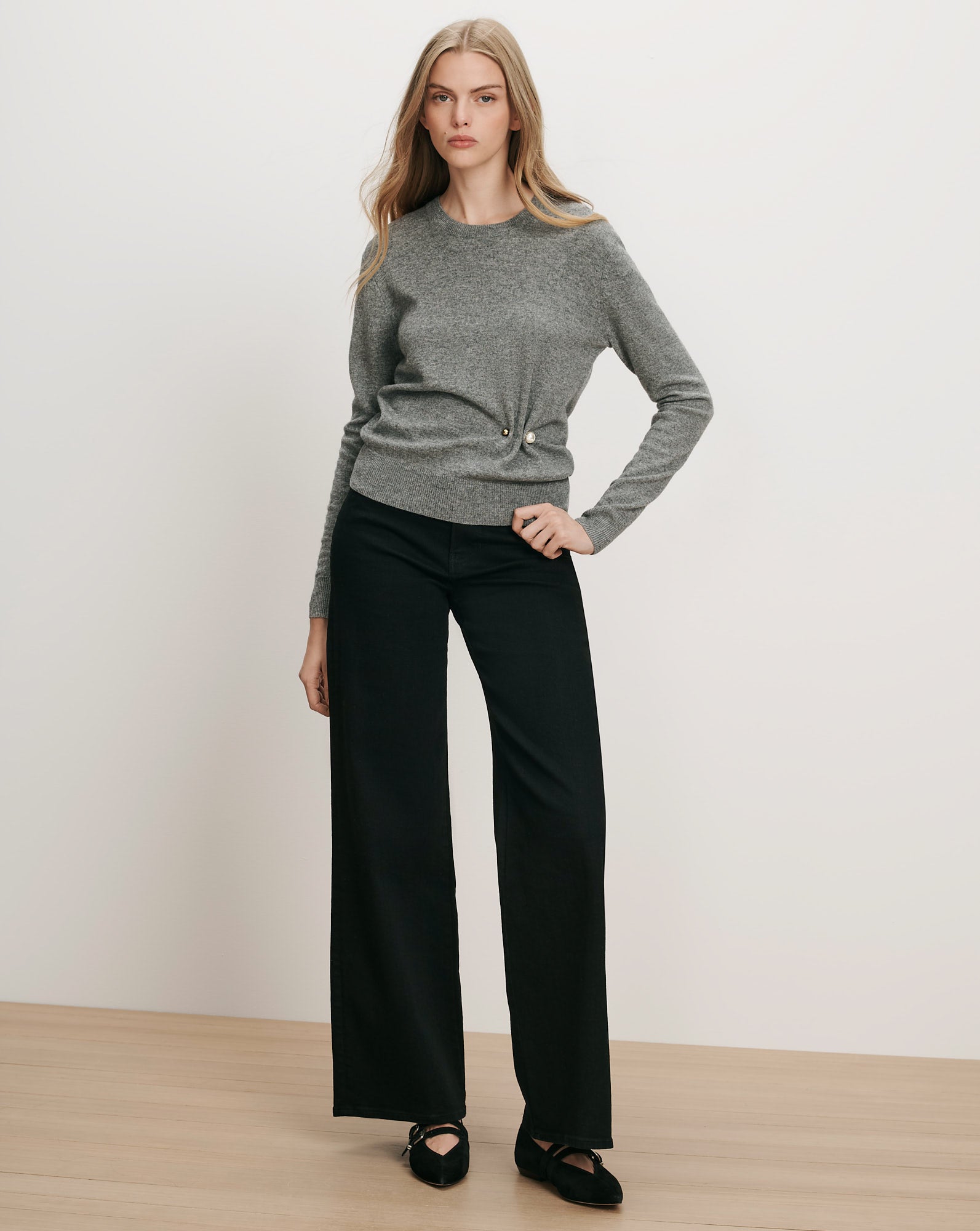 Frankie Brooch Pullover