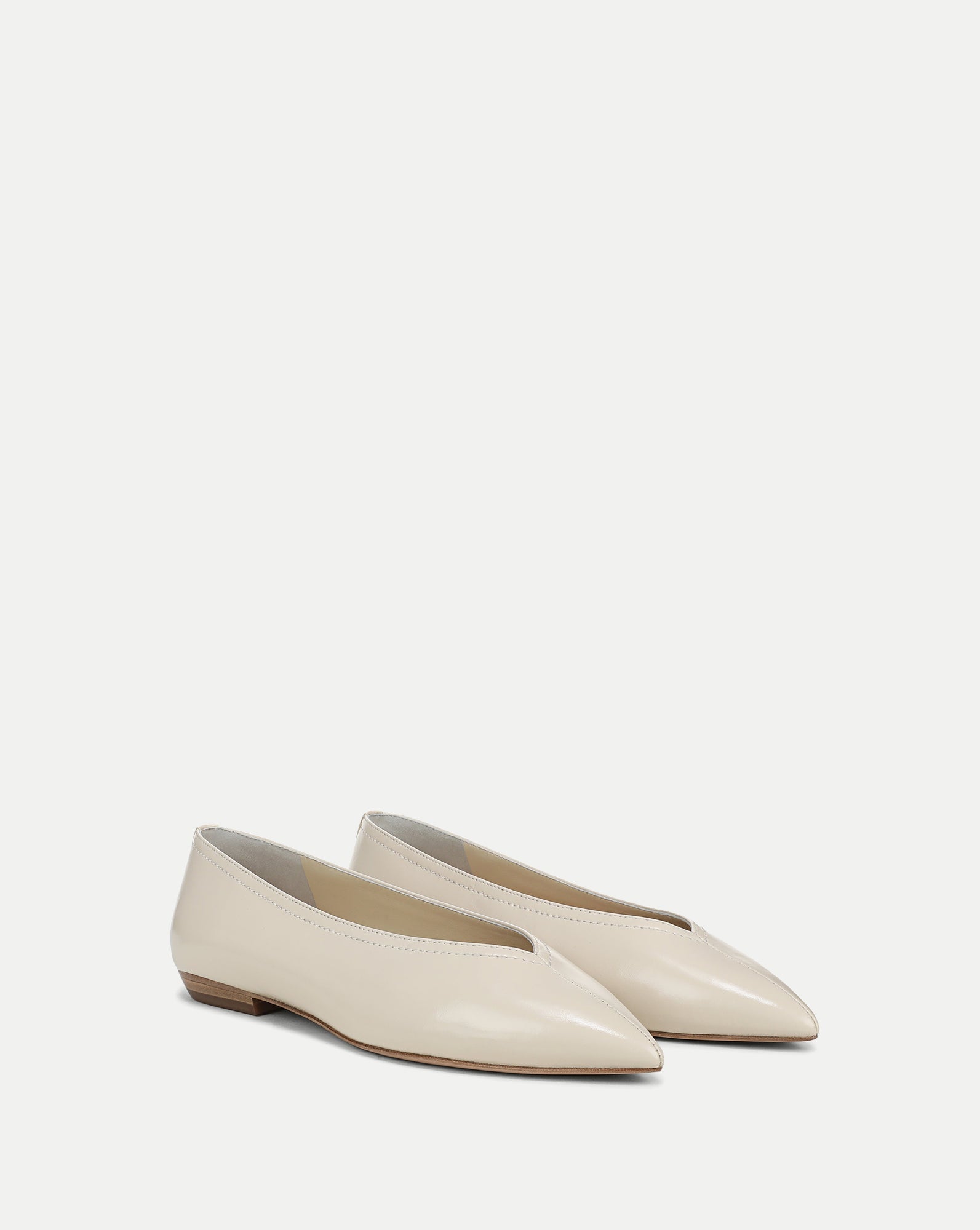 Bancroft Leather Flat