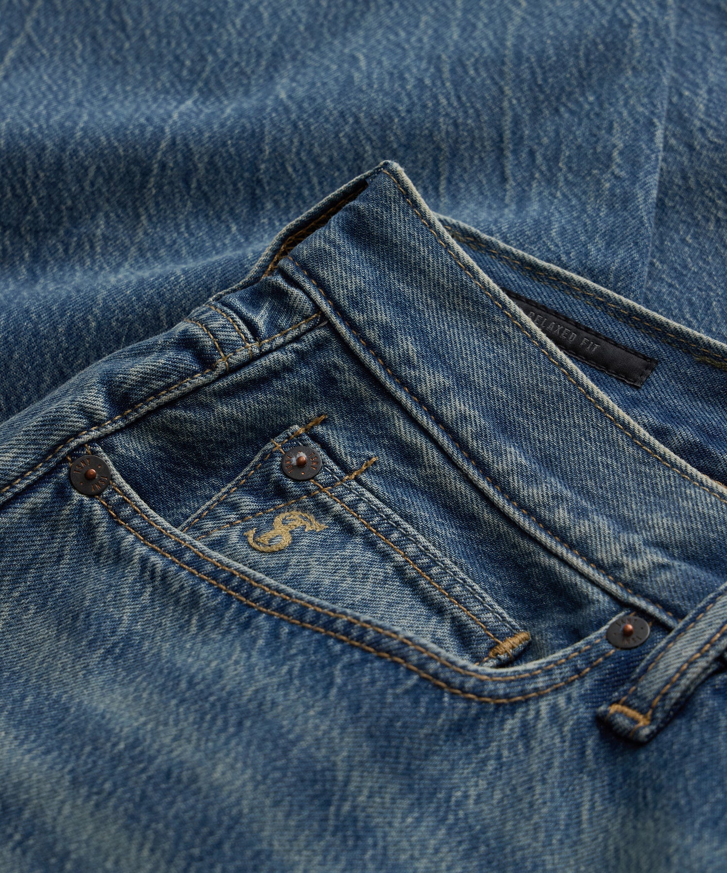 Relaxed Summerweight Jean in Medium Indigo