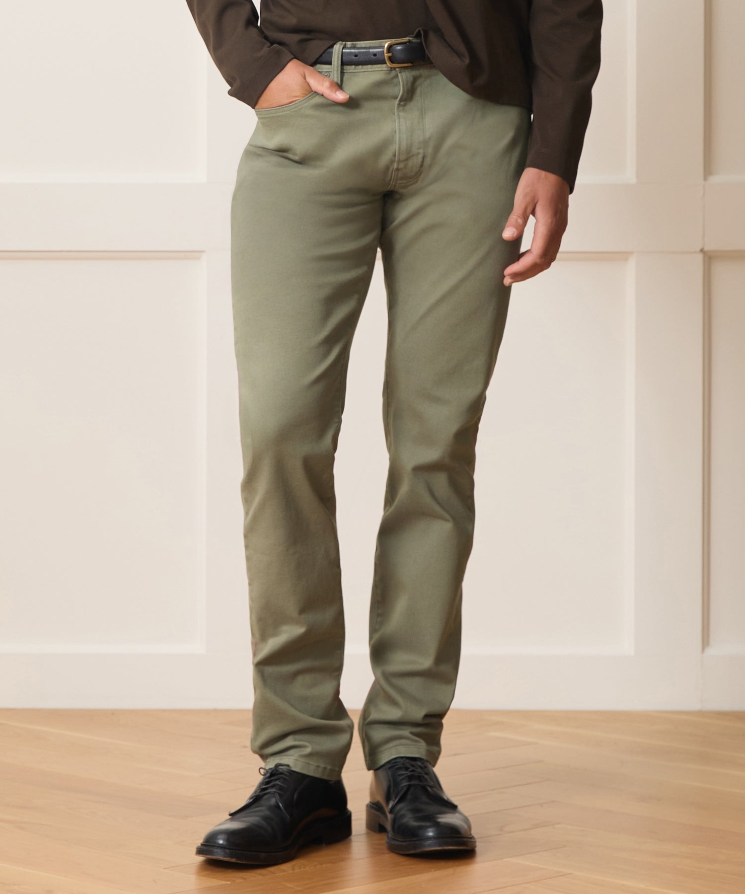 Slim Fit 5-Pocket Chino
