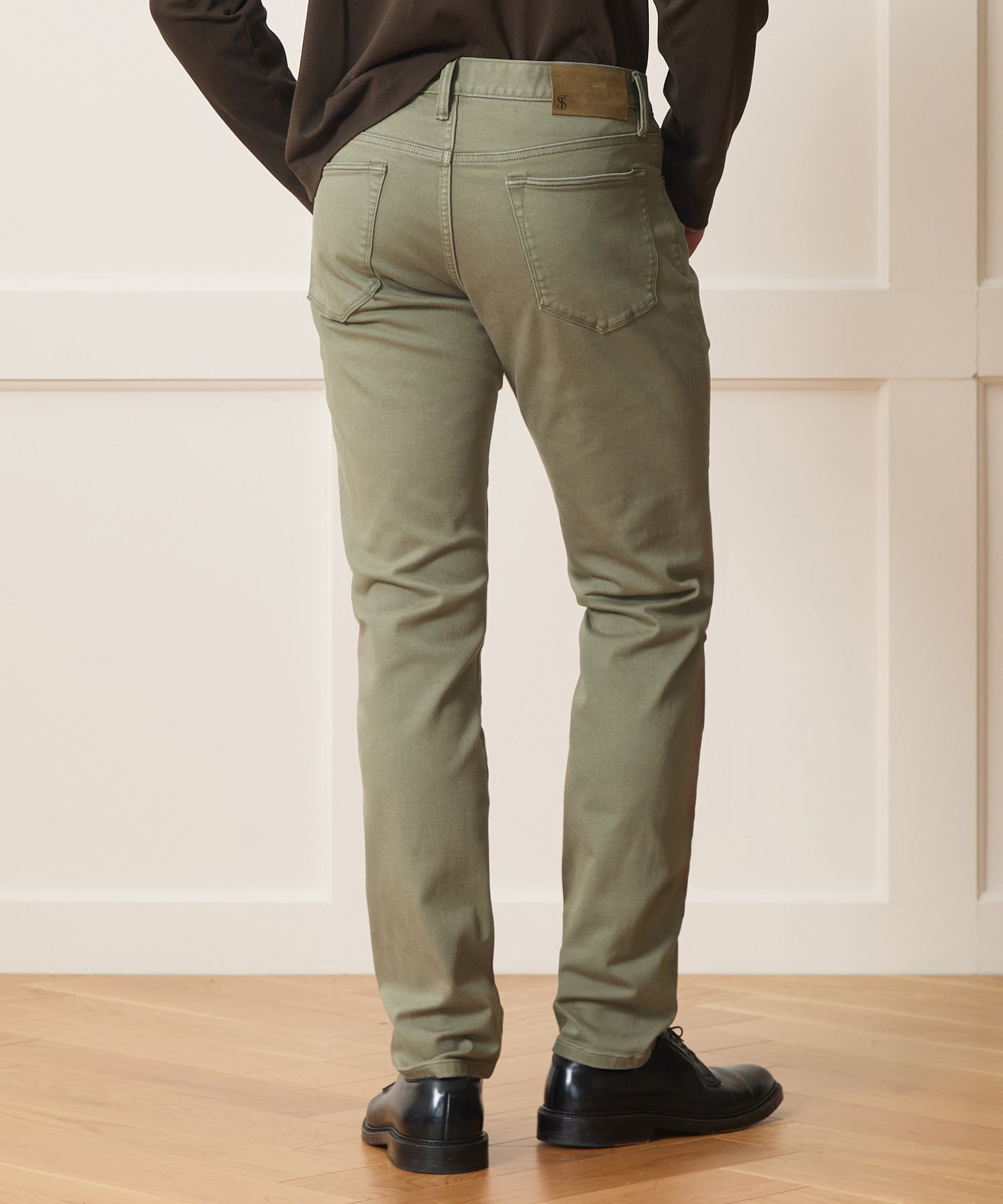 Slim Fit 5-Pocket Chino