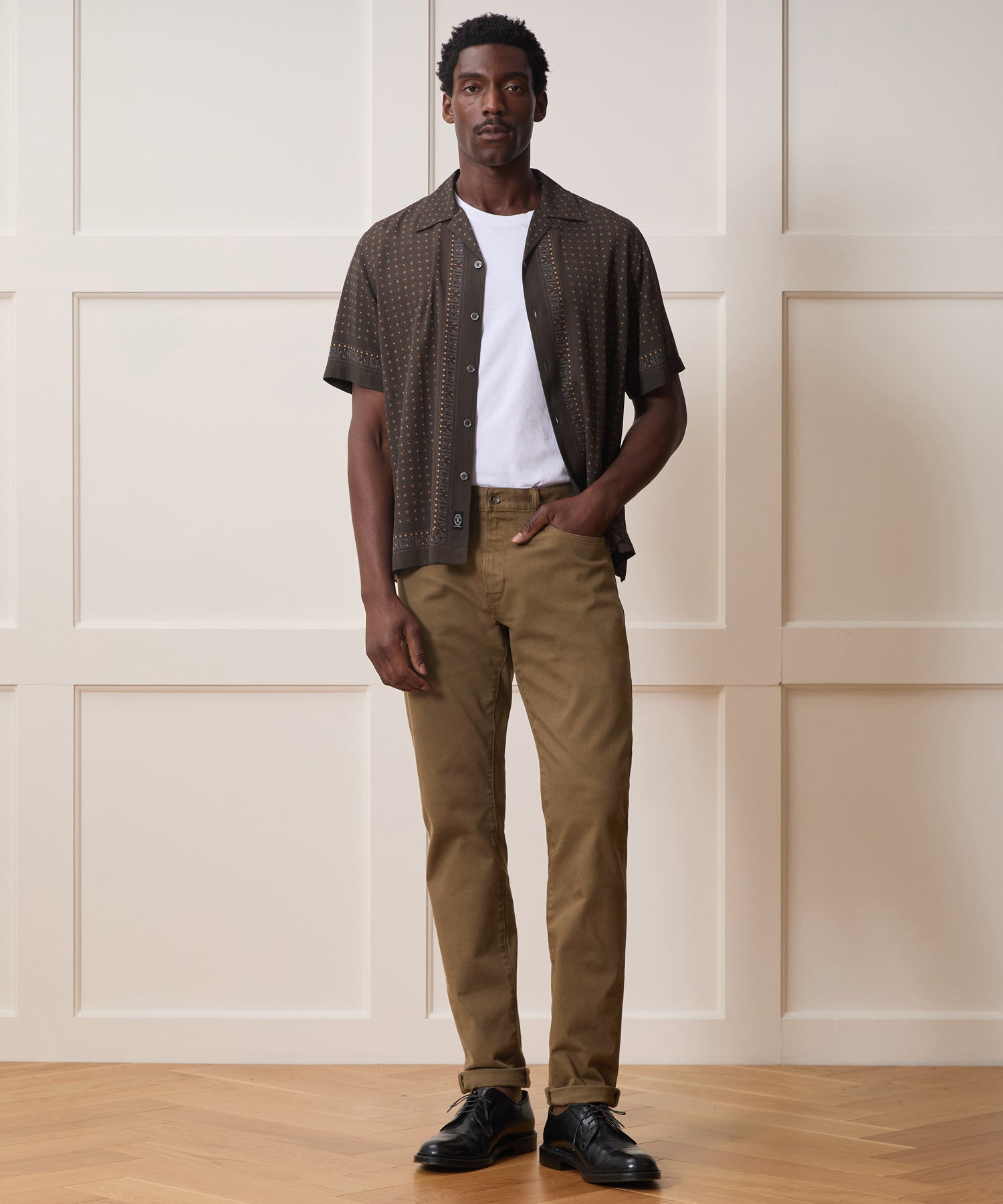 Slim Fit 5-Pocket Chino
