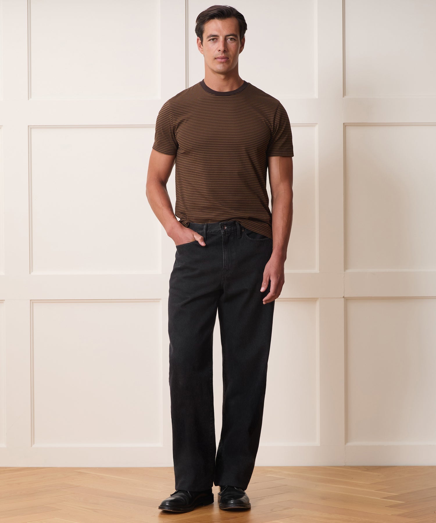 Relaxed Fit Jean in Black