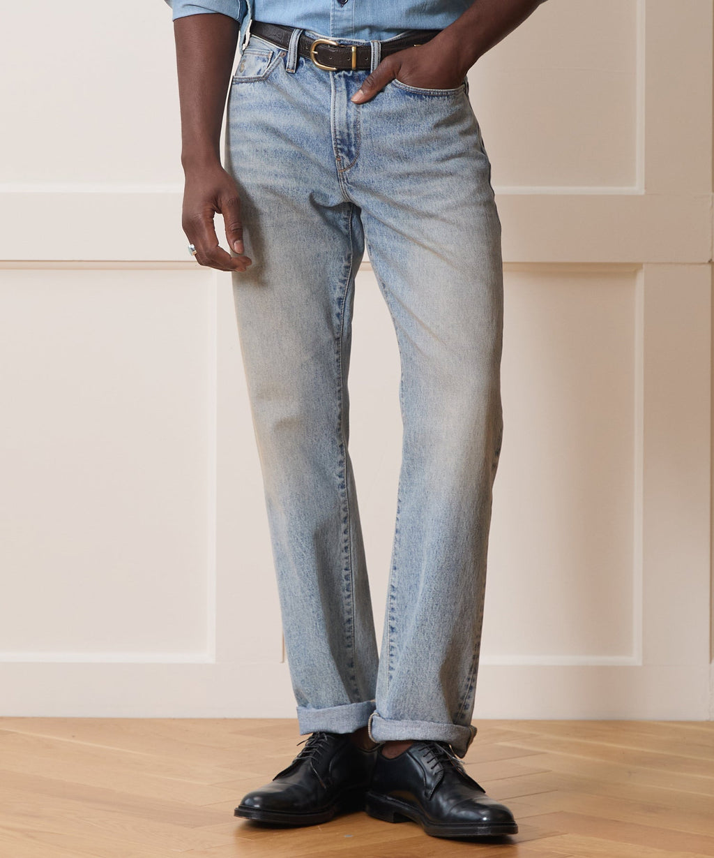 Straight Fit Jean in Light Indigo
