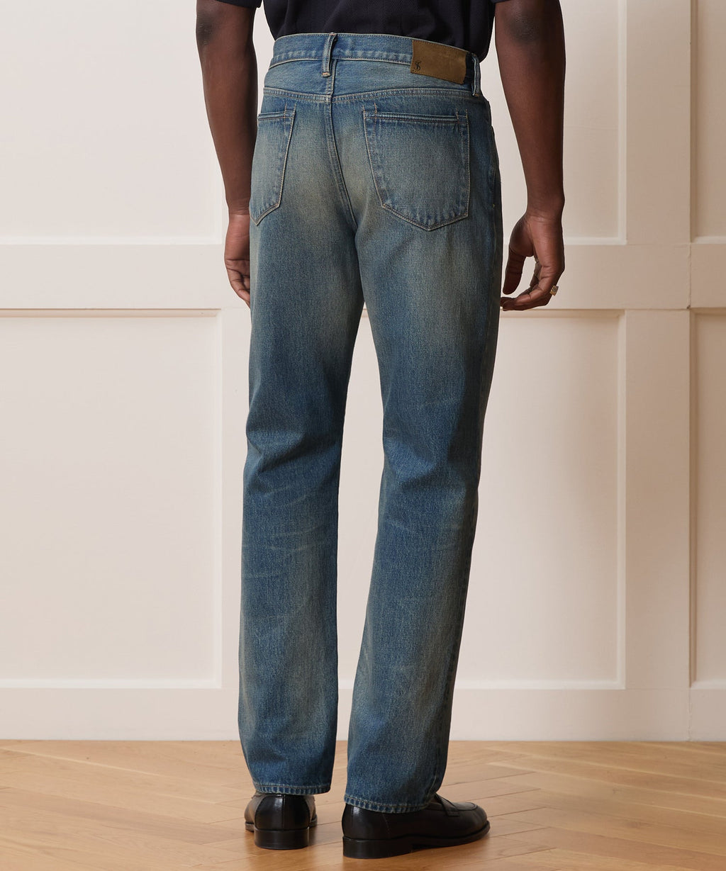 Straight Fit Jean in Worn Dark Indigo