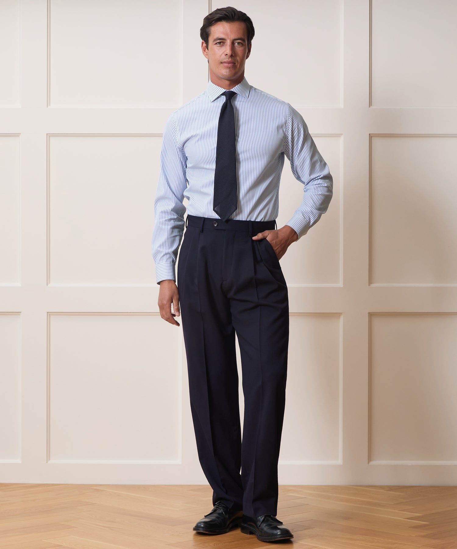 Cotton Spread Collar Dress Shirt