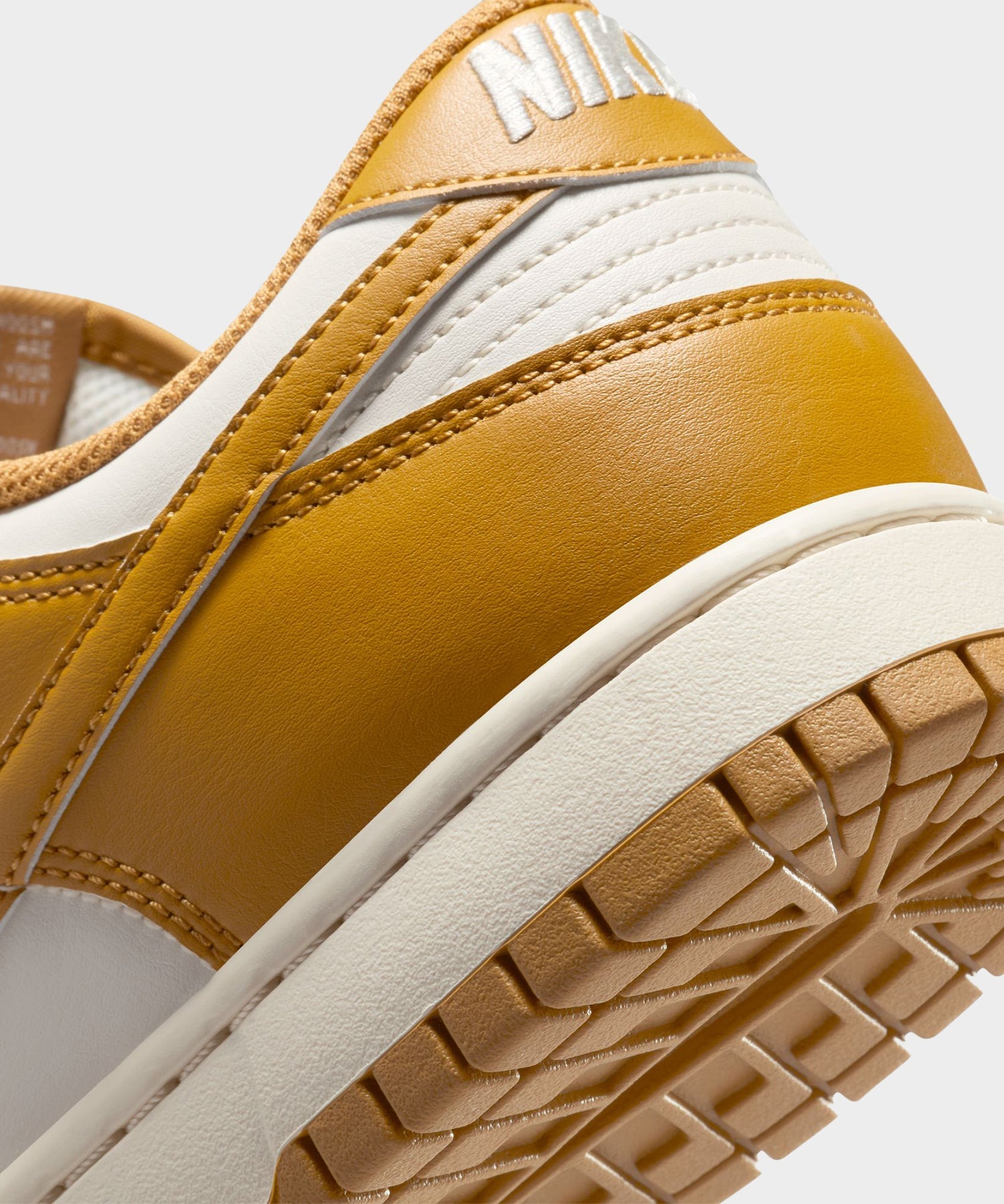 Nike Dunk Low Retro Sneaker