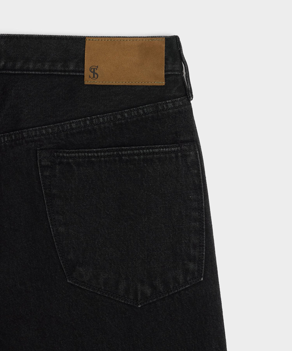 Relaxed Fit Jean in Black
