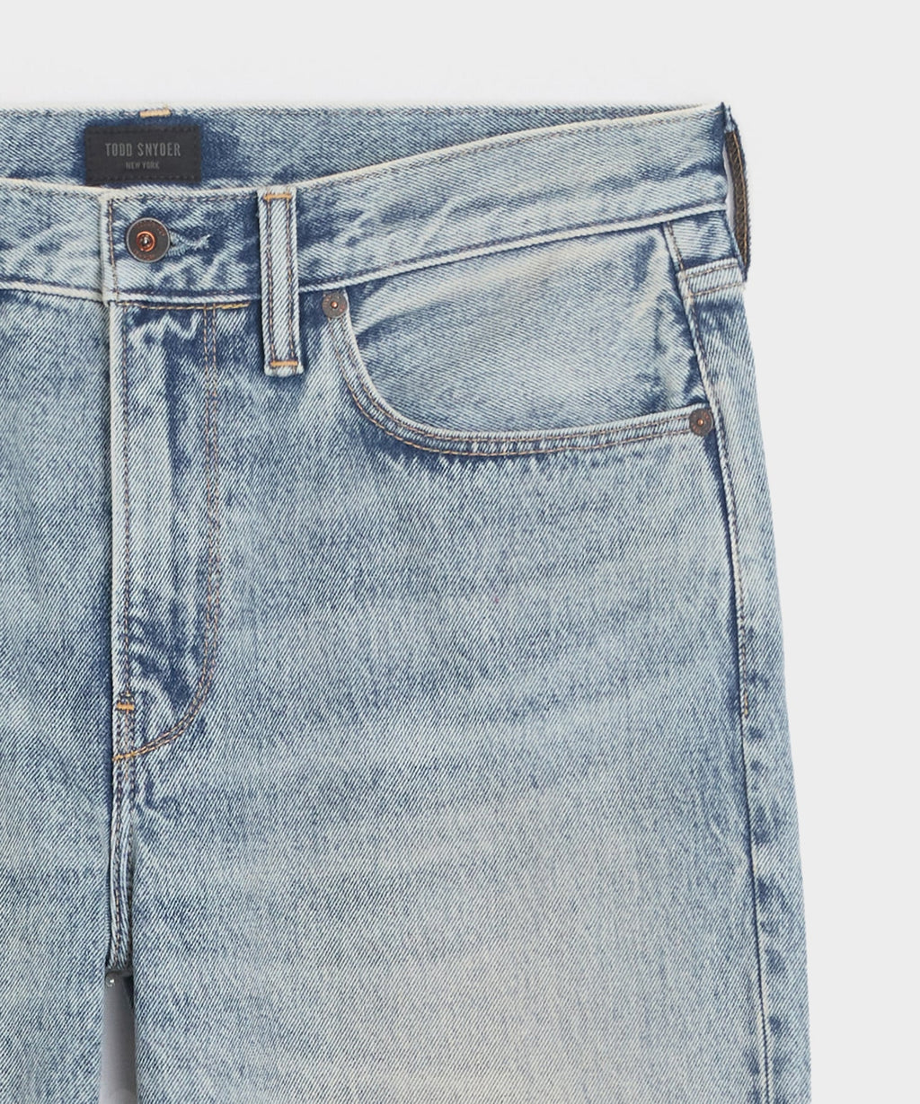 Straight Fit Jean in Light Indigo