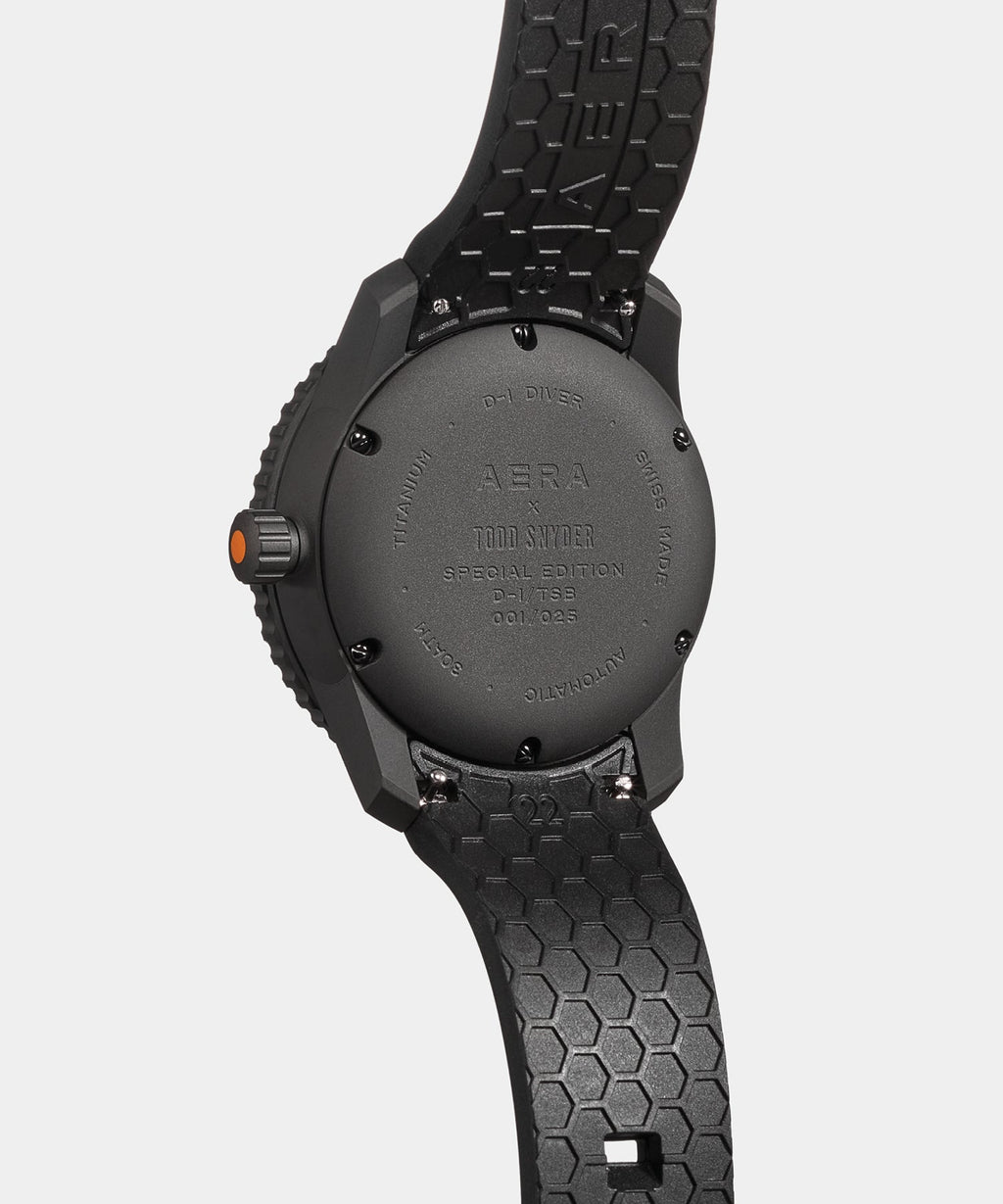 Todd Snyder X AERA D-1 Diver Watch