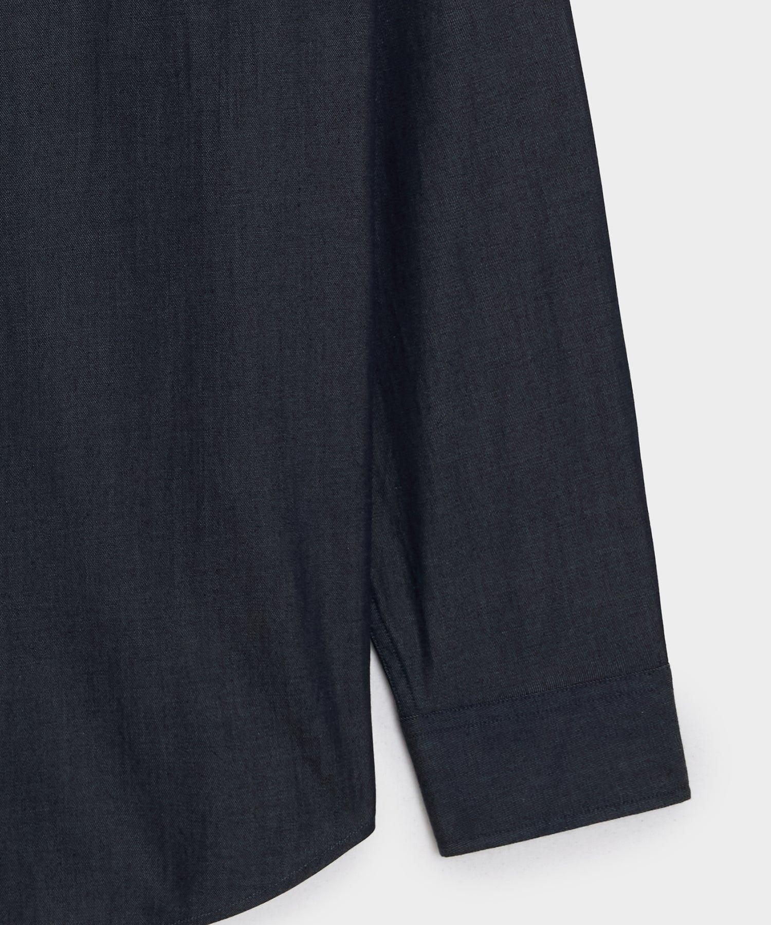 Chambray Spread Collar Dress Shirt