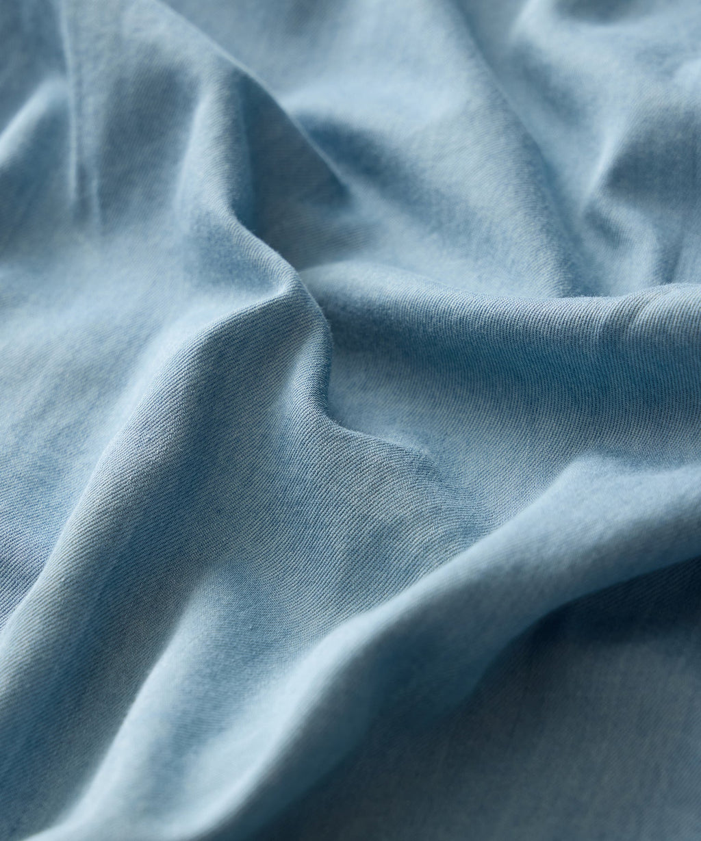 Chambray Spread Collar Dress Shirt