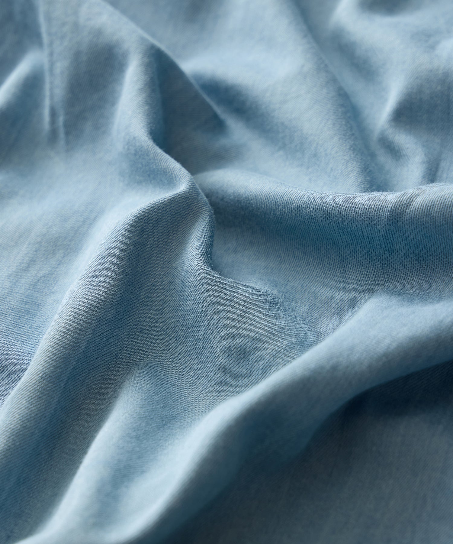 Chambray Spread Collar Dress Shirt