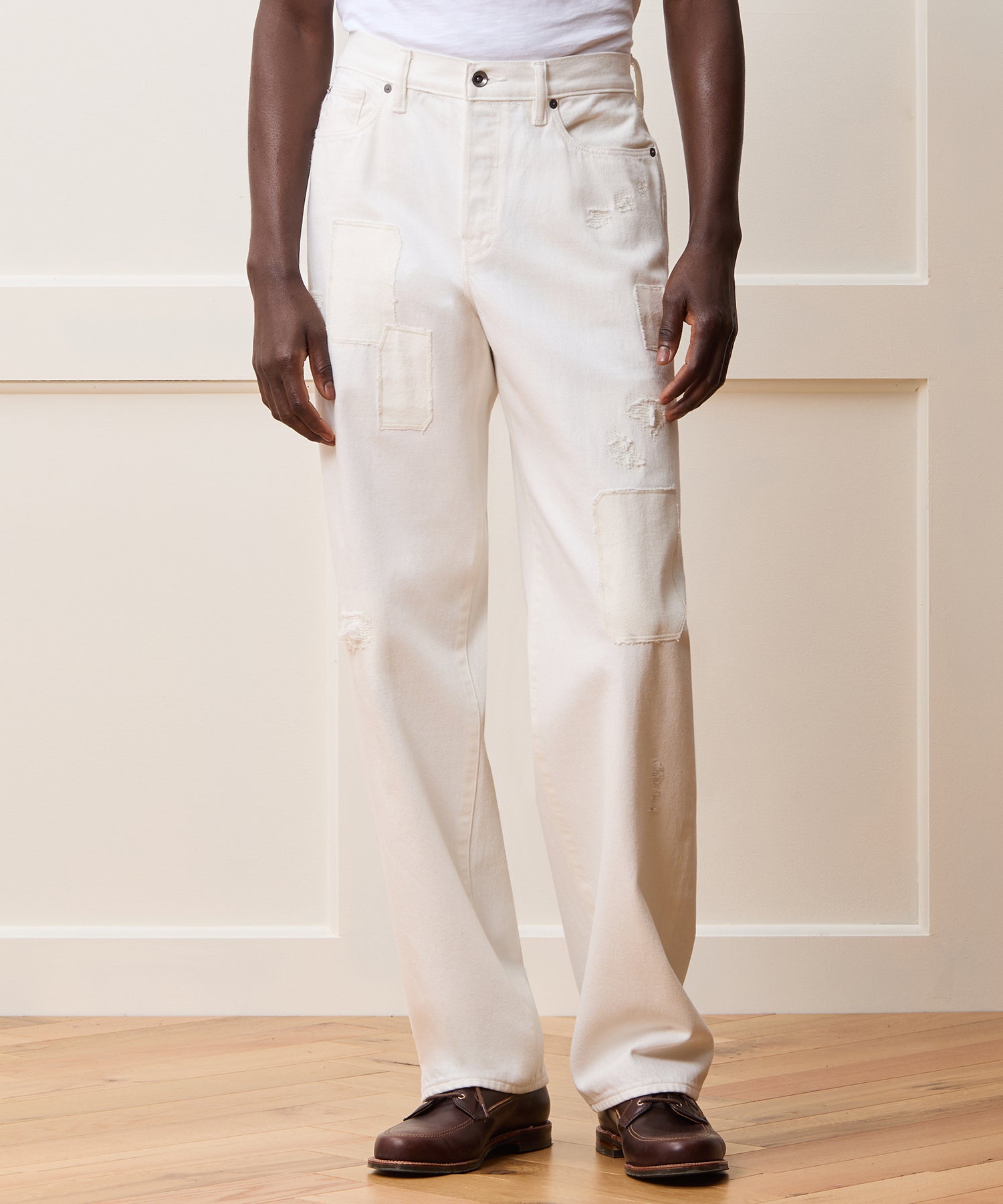 Relaxed Selvedge Jean in Distressed White