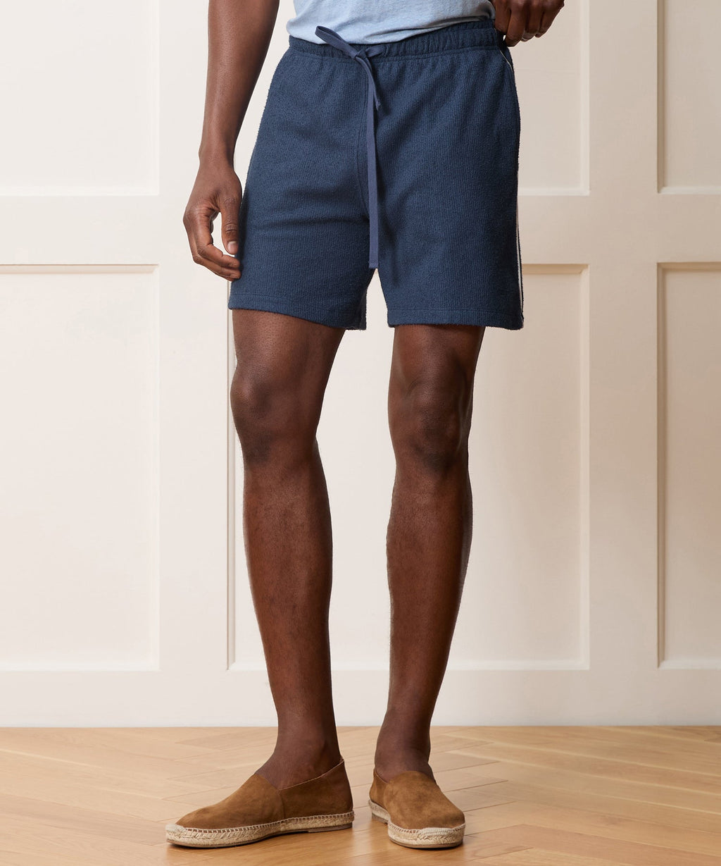 7" Bouclé Short
