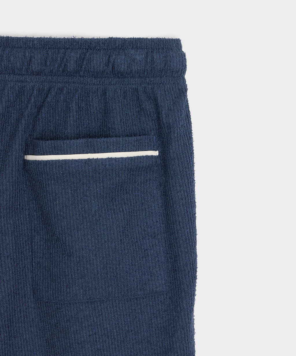 7" Bouclé Short