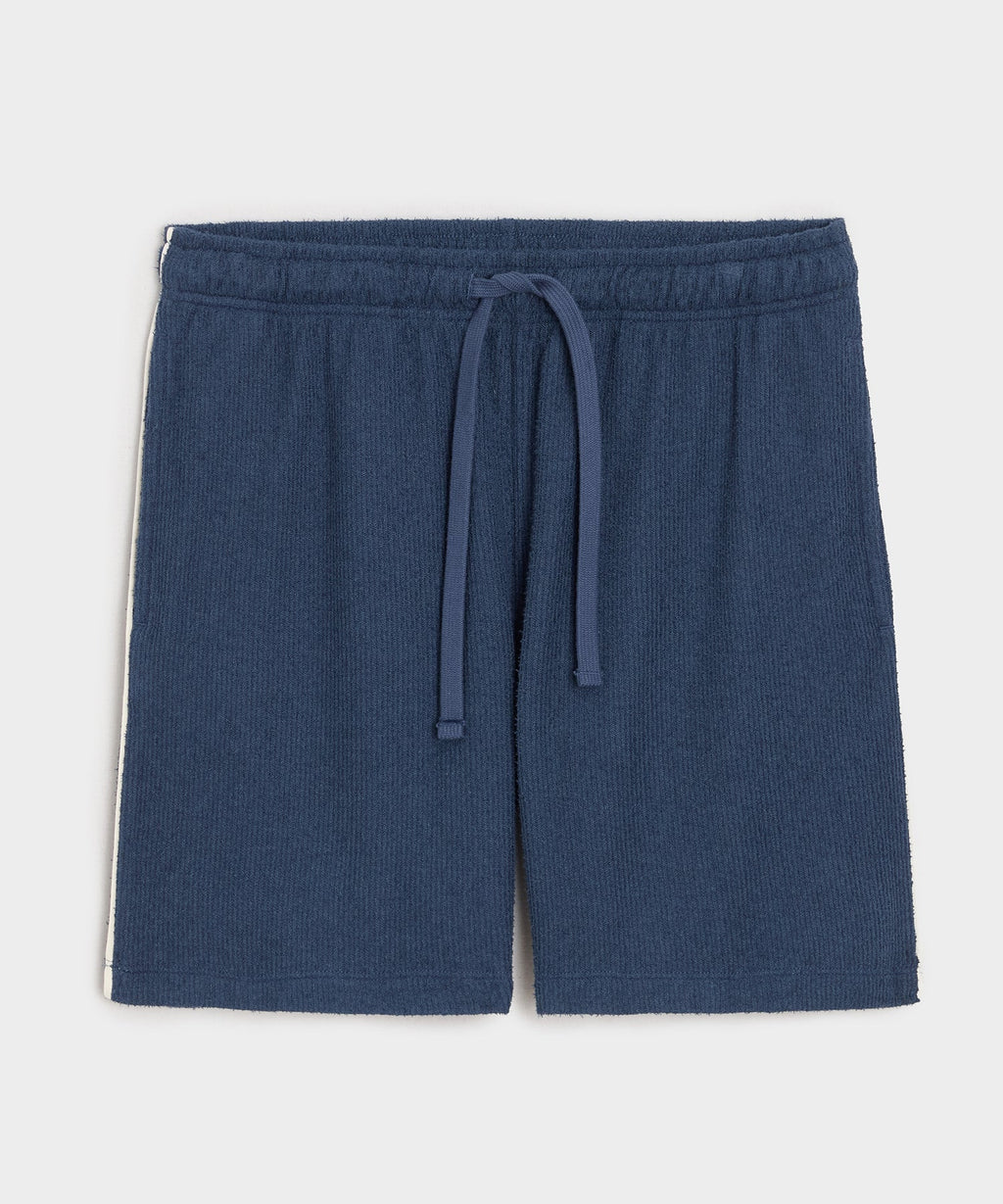 7" Bouclé Short