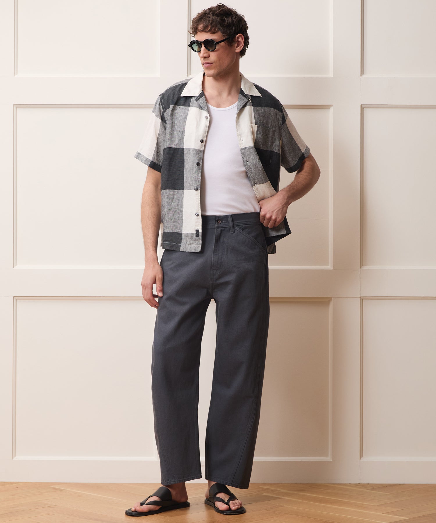 Relaxed Barrel Jean in Granite