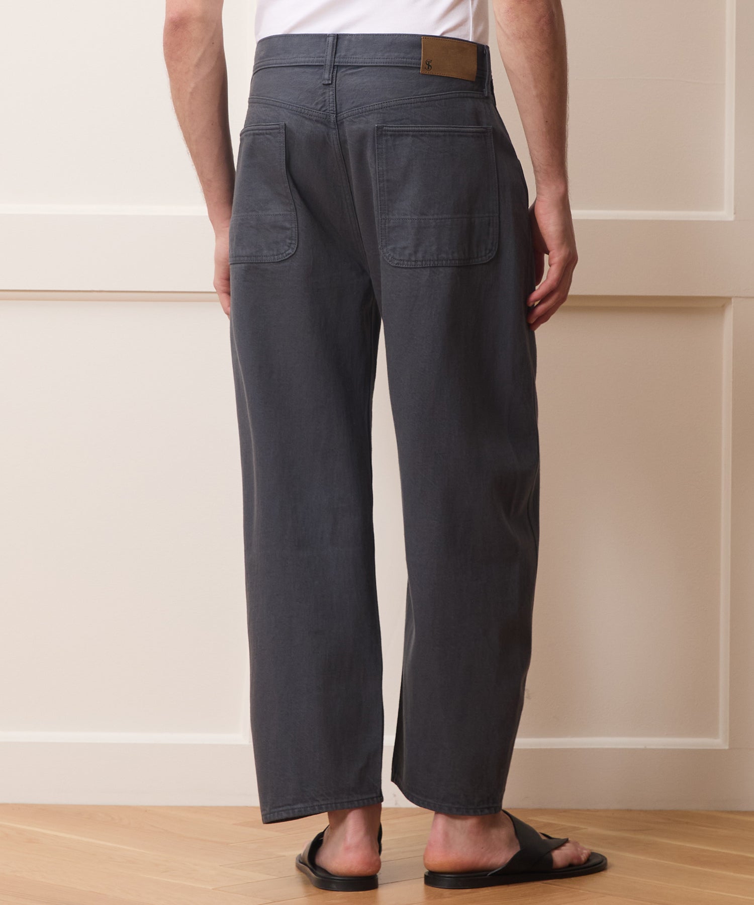 Relaxed Barrel Jean in Granite