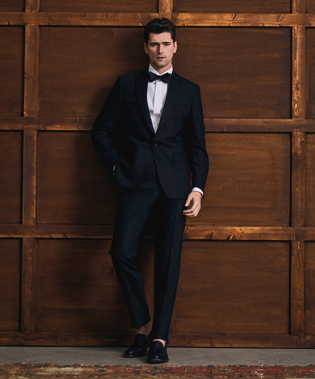 Made in USA Sutton Peak Lapel Tuxedo Jacket in Black