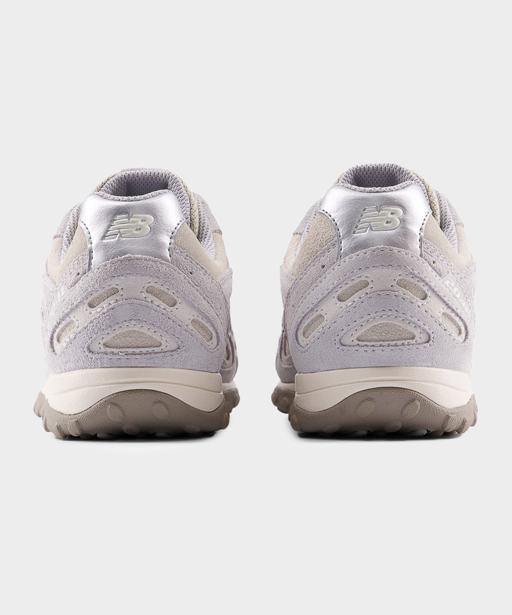 New Balance 204L Sneaker