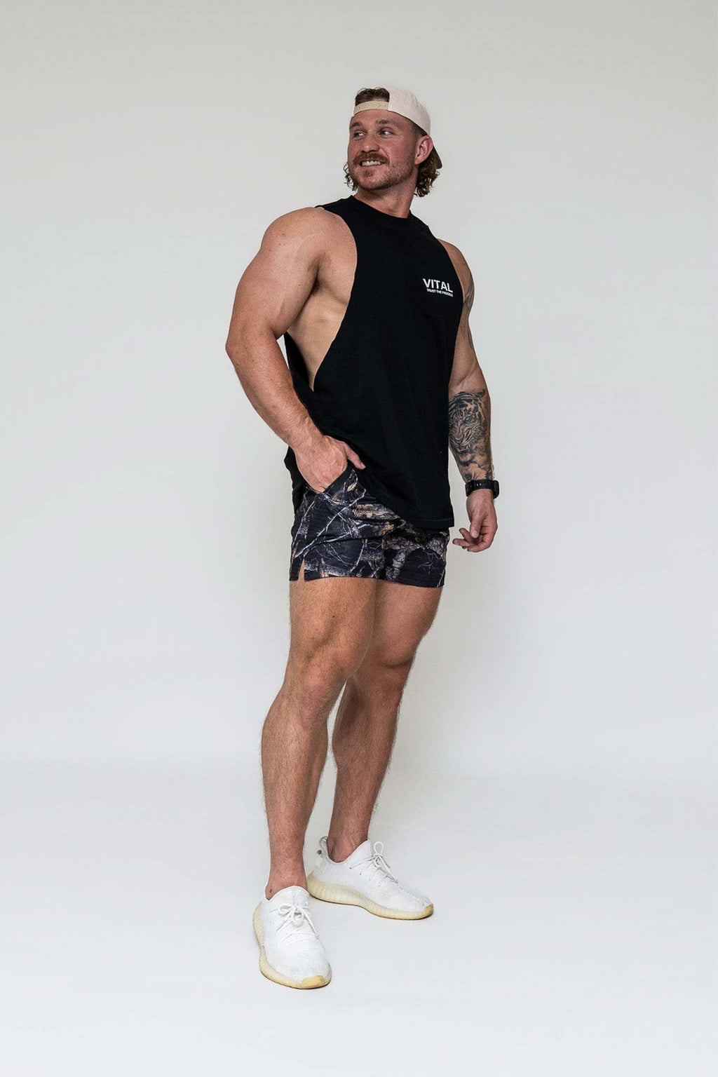 Cut Off Tank - Black/White