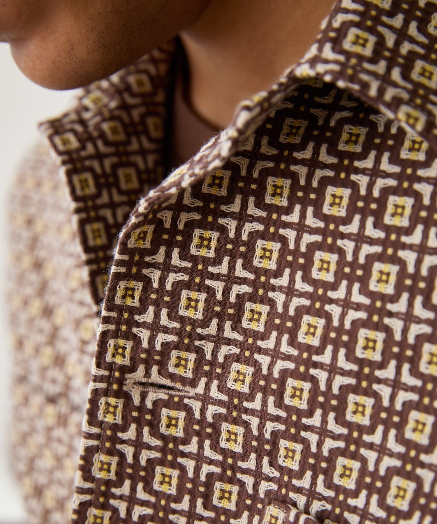 Dobby Chore Shirt in Brown
