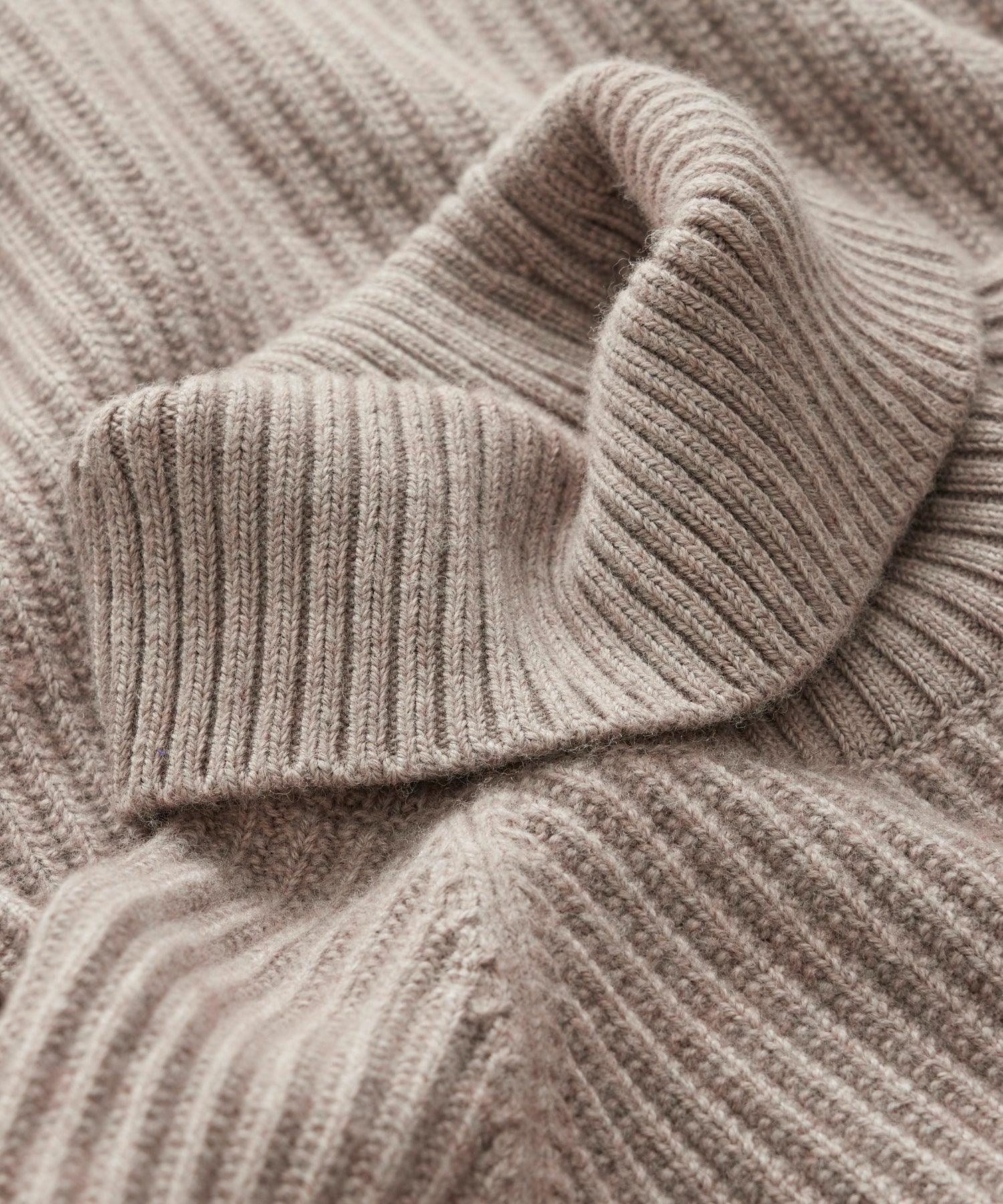 Fisherman Stitch Ribbed Turtleneck in Desert Beige