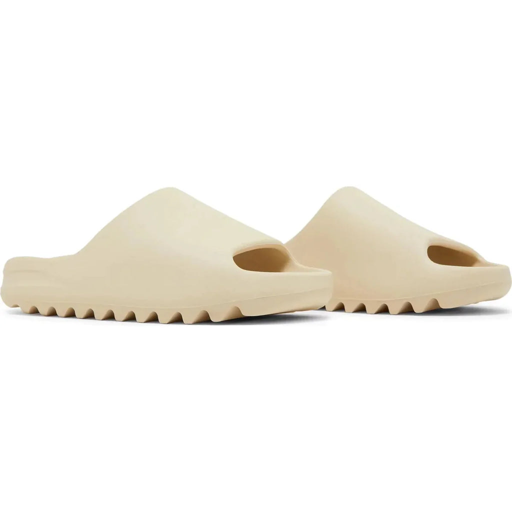 Yeezy Slides “Bone” 2022”