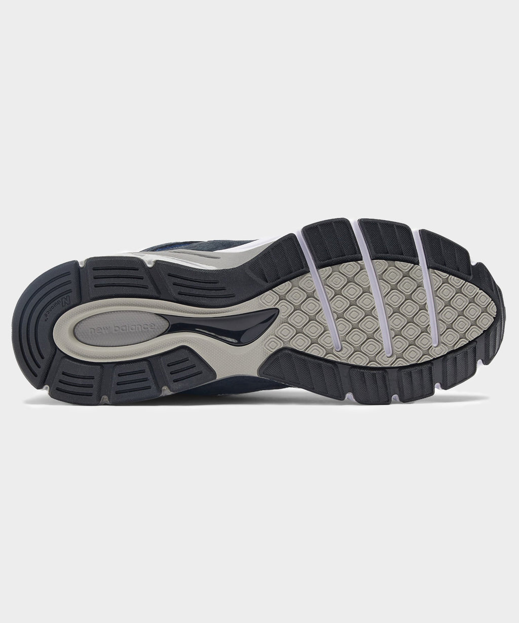 New Balance 990V4 Sneaker