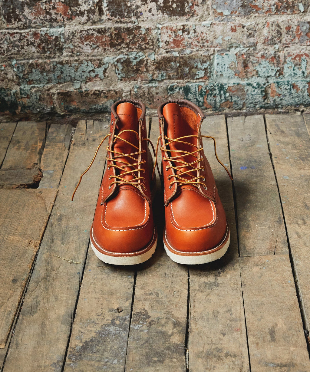 Red Wing 6-in Classic Leather Moc Boot