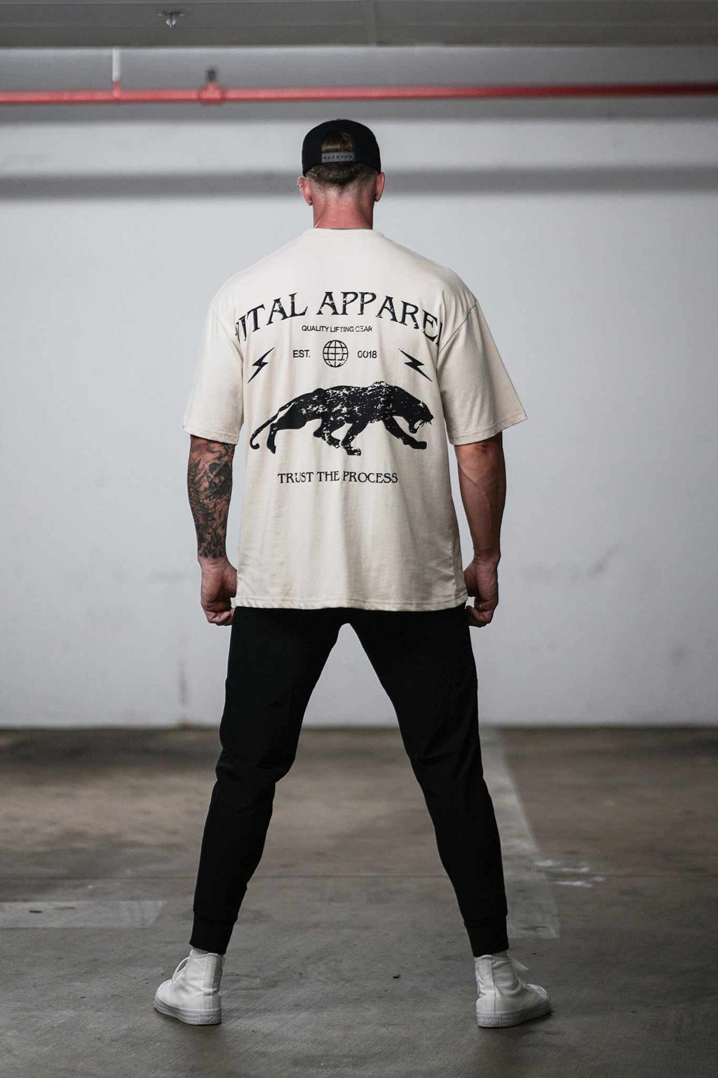 Oversized Pump Cover T-Shirt - Focus T