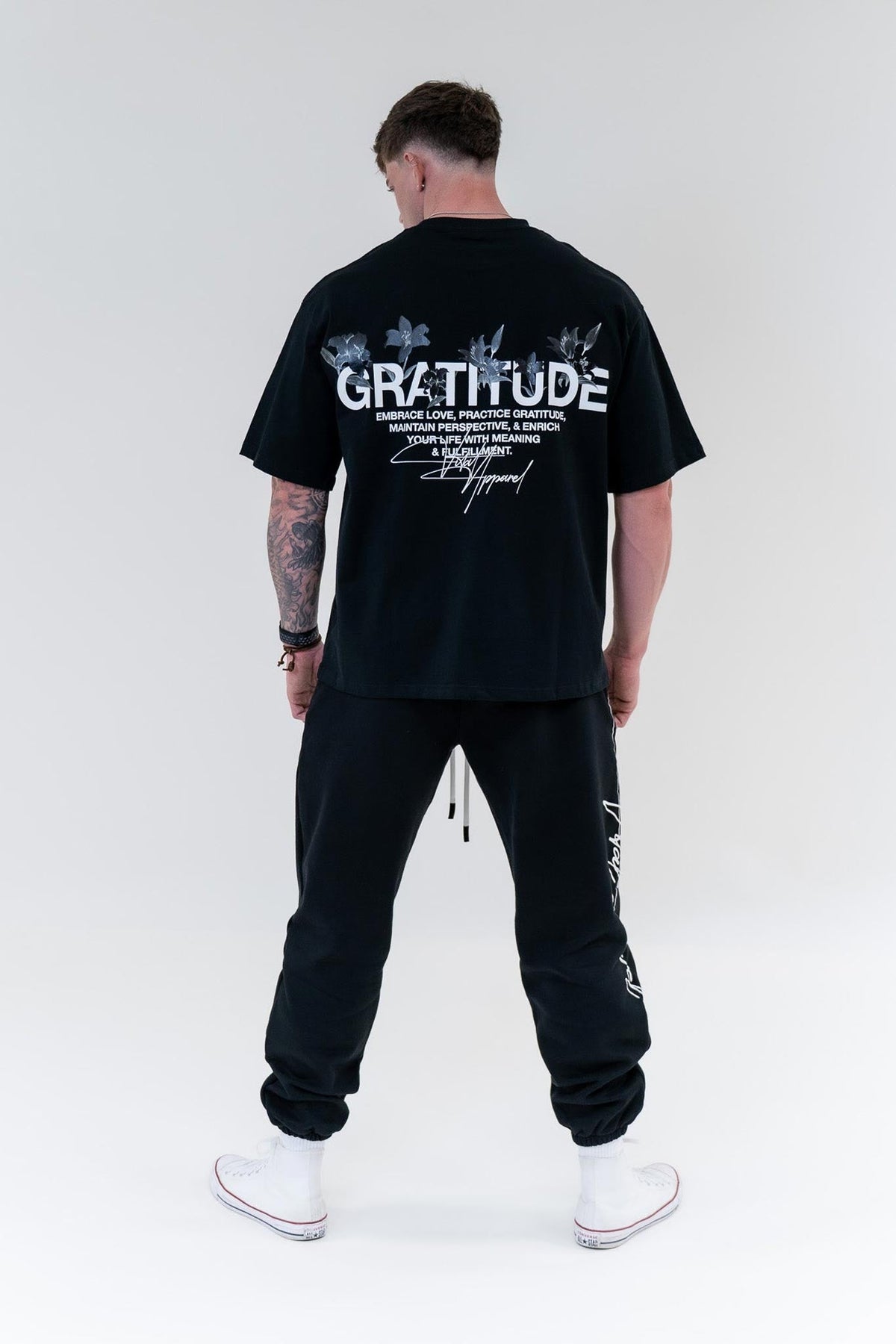 Oversized Pump Cover T-Shirt - Gratitude T Black/White