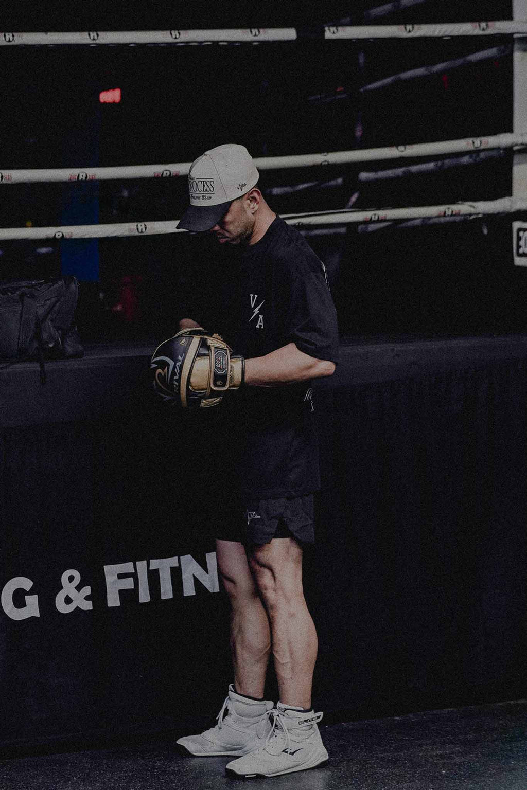 Oversized Pump Cover T-Shirt - VFC/World Champ