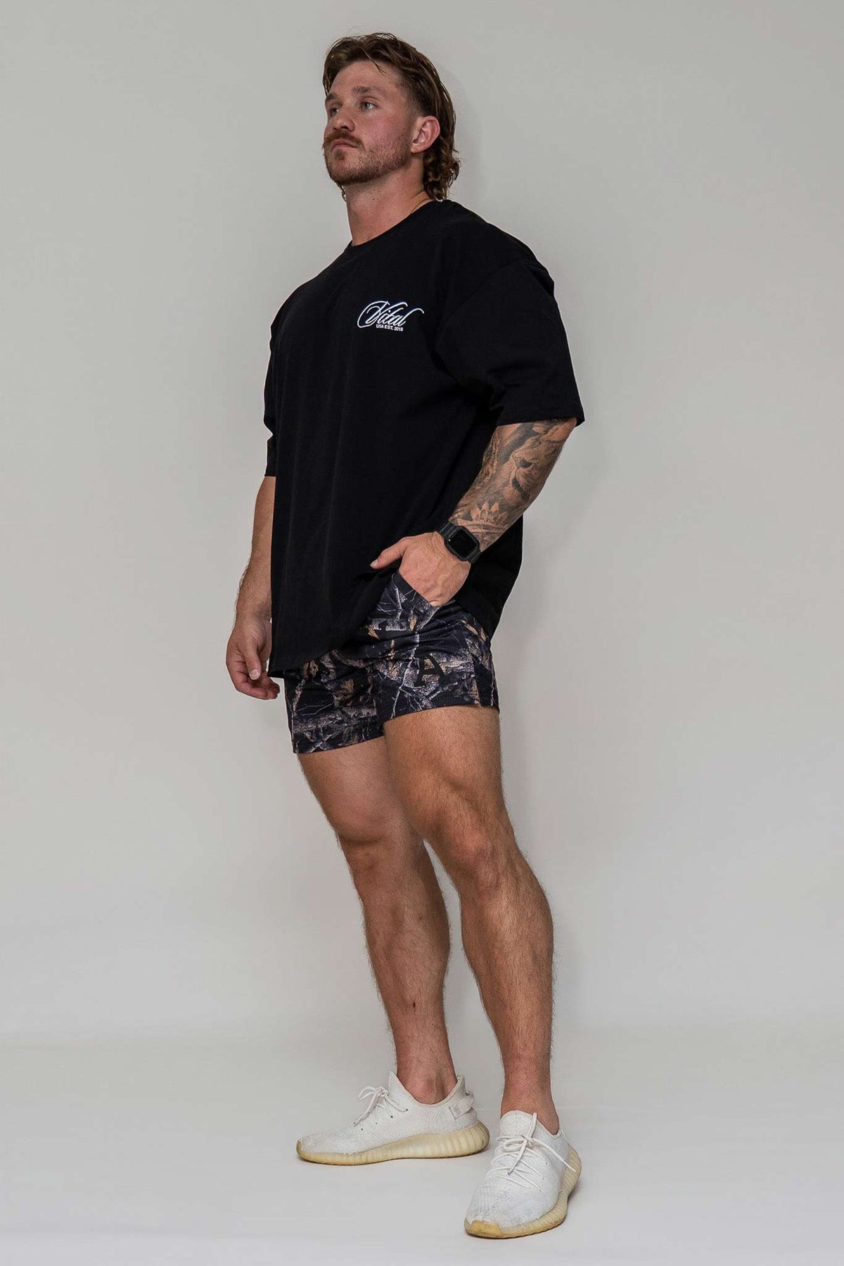 Oversized Pump Cover T-Shirt - Vintage Remember Why You Started Black/White T