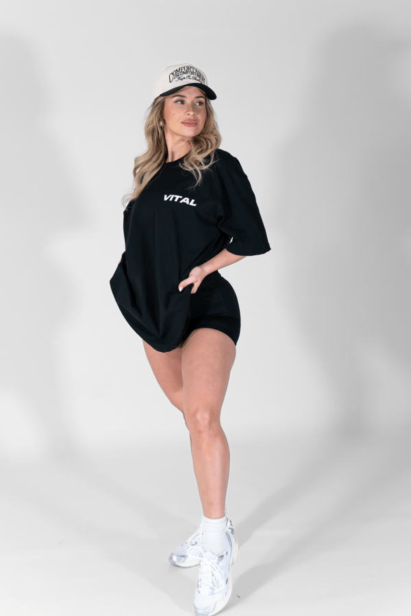 Oversized Pump Cover T-Shirt - Conquer T Black/White