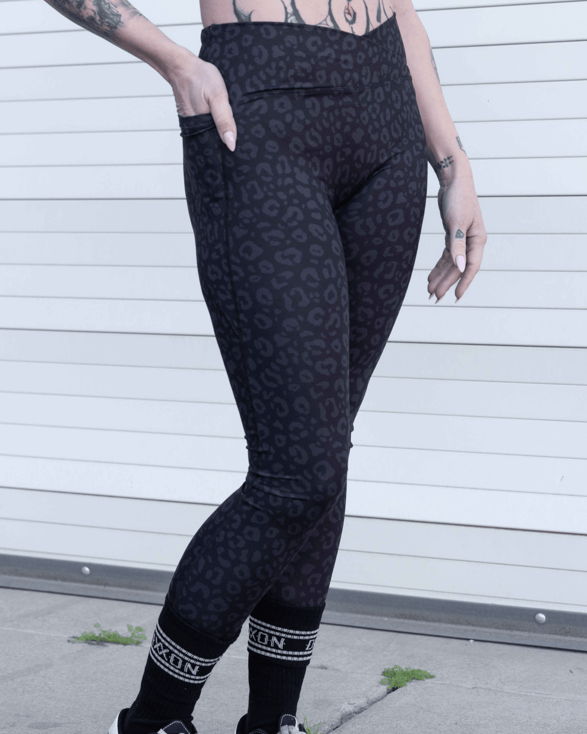 Women's Untamed Leggings - Black Leopard