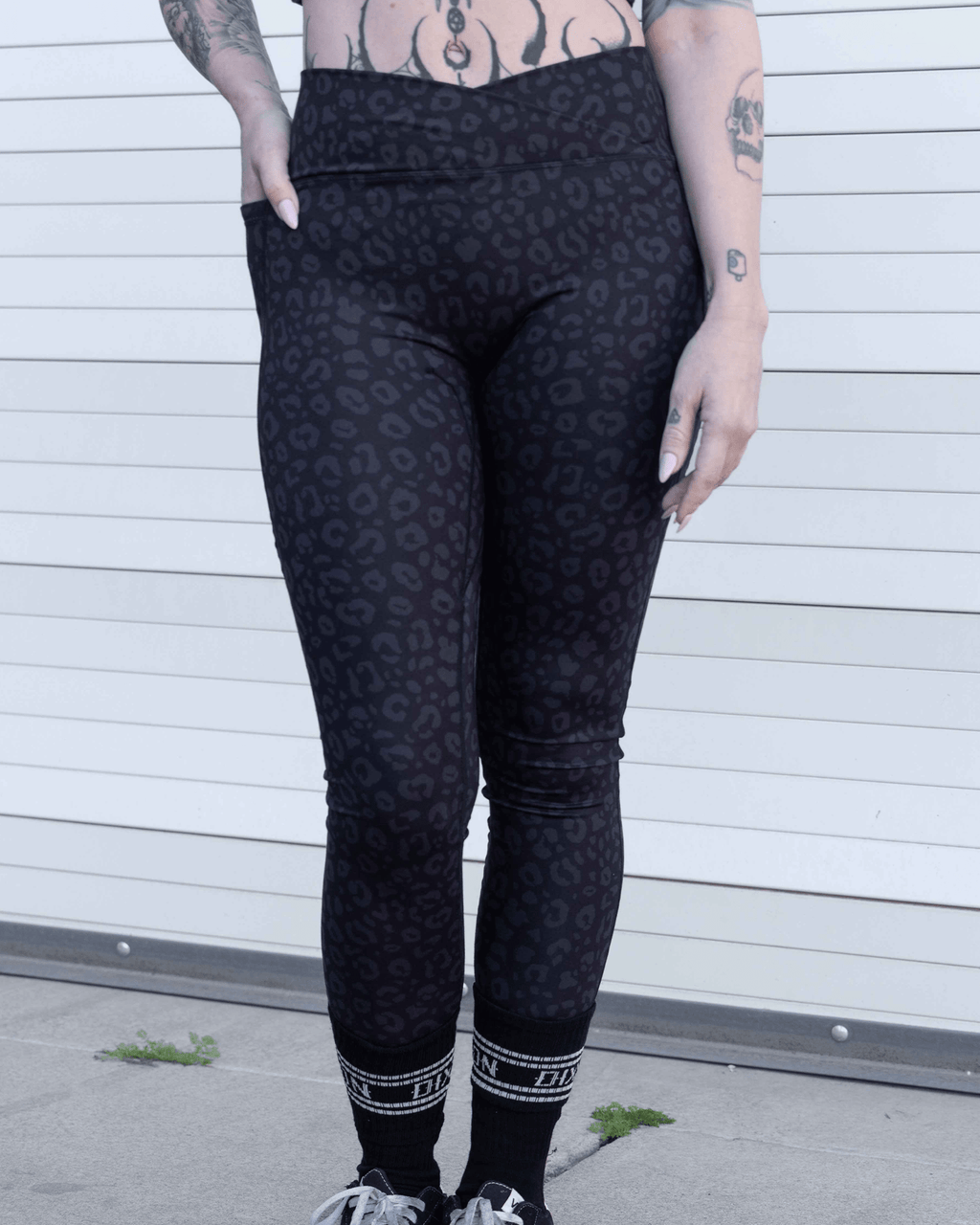 Women's Untamed Leggings - Black Leopard